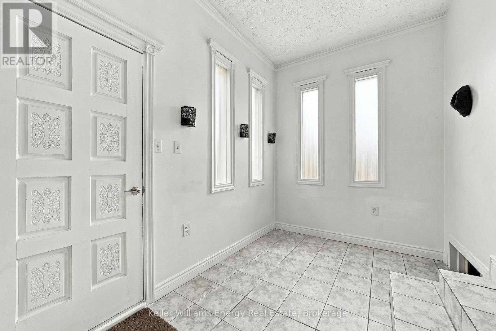 250 Glen Hill Drive, Whitby, ON photo 18