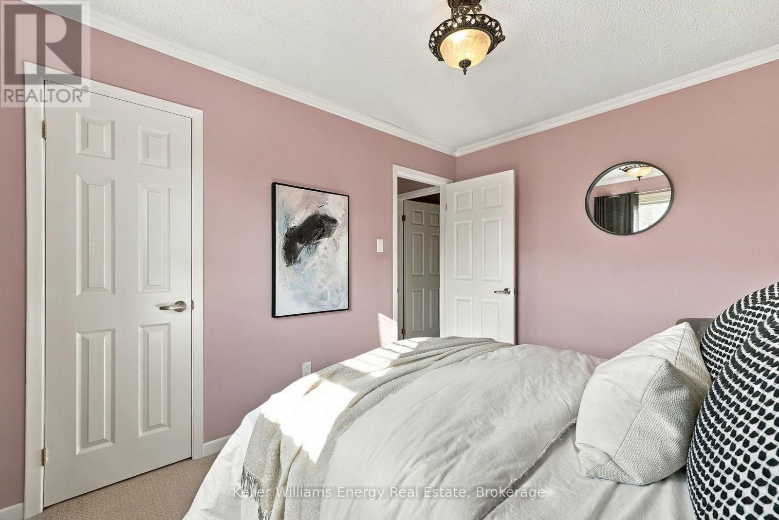 250 Glen Hill Drive, Whitby, ON photo 29