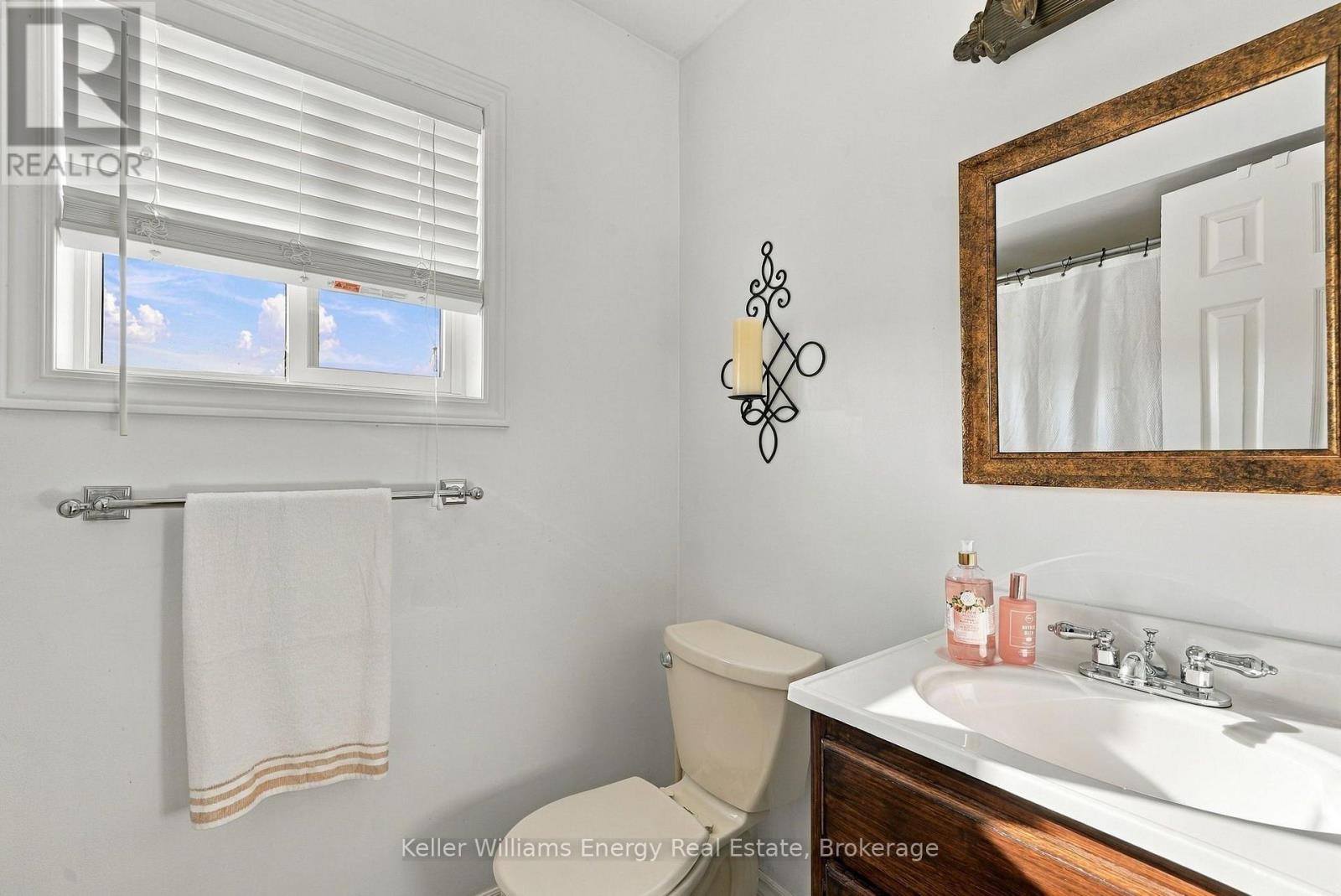 250 Glen Hill Drive, Whitby, ON photo 30