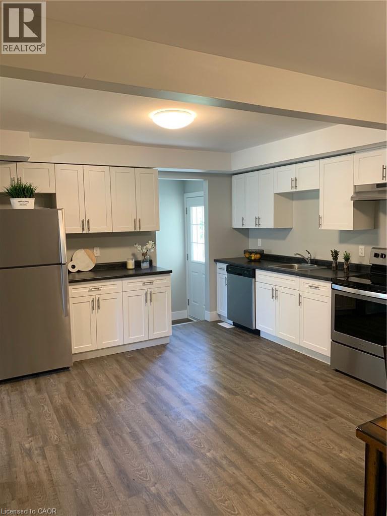 5 bedroom Multi-family interior view, 1 SOUTHWOOD Crescent, London, Ontario
