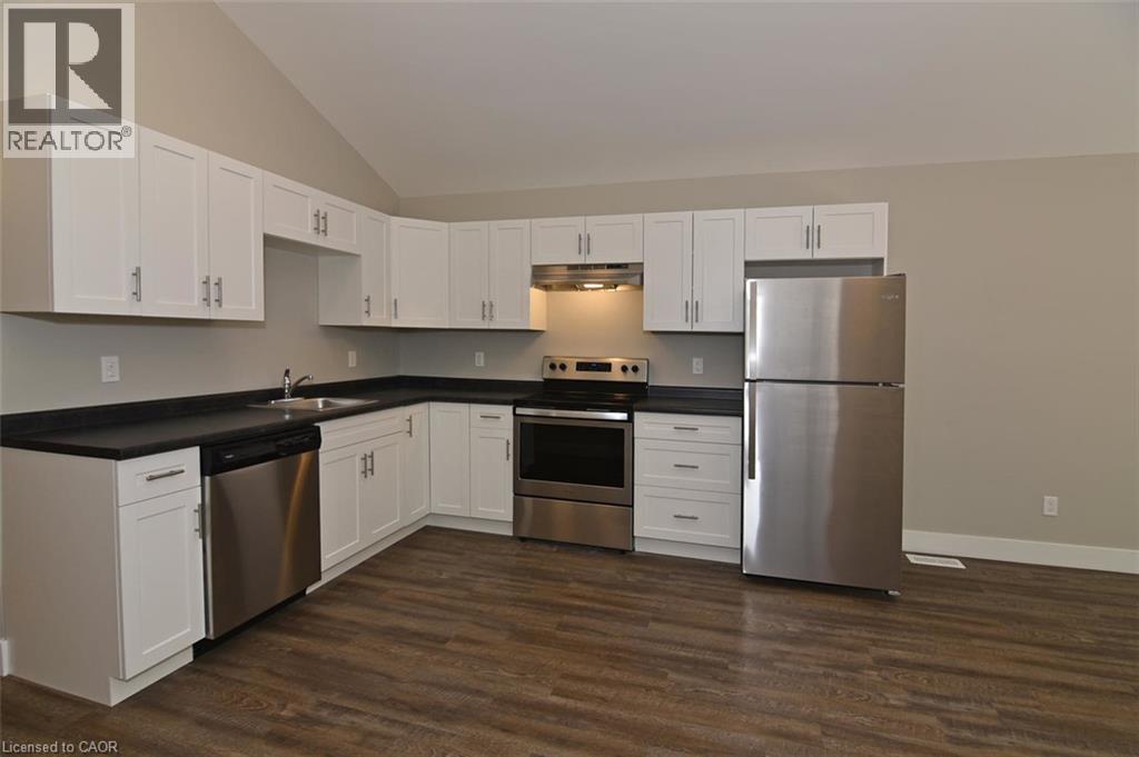 5 bedroom Multi-family interior view, 1 SOUTHWOOD Crescent, London, Ontario