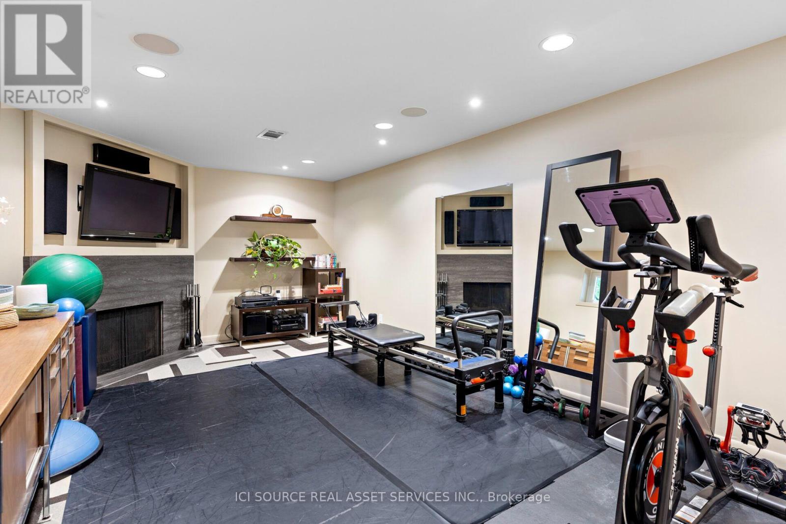 10 Red Oaks Crescent, Toronto, ON photo 33