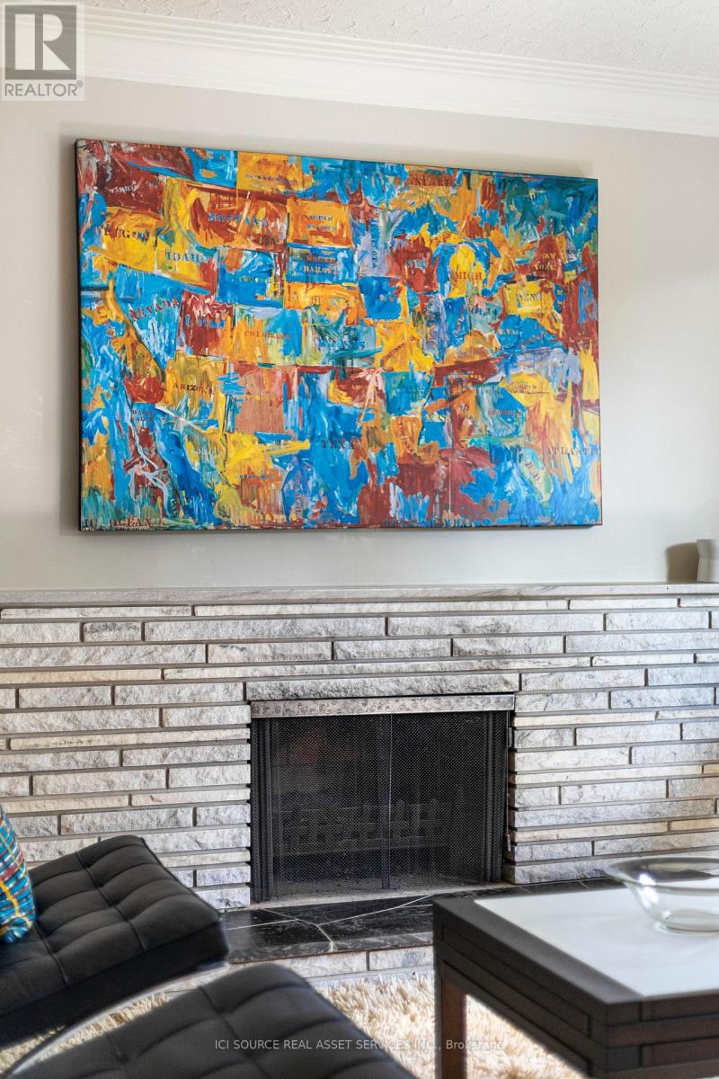 10 Red Oaks Crescent, Toronto, ON photo 9