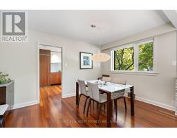 10 Red Oaks Crescent, Toronto, ON M4G1A5 Photo 13
