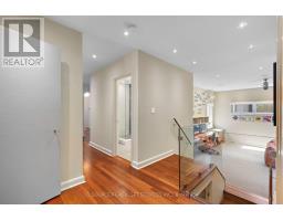 10 Red Oaks Crescent, Toronto, ON M4G1A5 Photo 16
