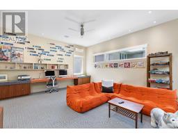 10 Red Oaks Crescent, Toronto, ON M4G1A5 Photo 20