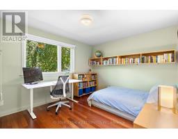 10 Red Oaks Crescent, Toronto, ON M4G1A5 Photo 26
