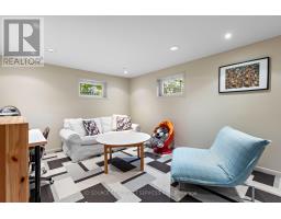 10 Red Oaks Crescent, Toronto, ON M4G1A5 Photo 32