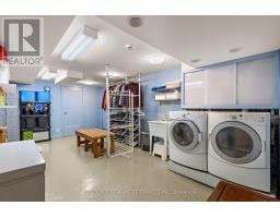 10 Red Oaks Crescent, Toronto, ON M4G1A5 Photo 34