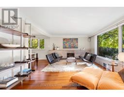 Bedroom 3 - 10 Red Oaks Crescent, Toronto, ON M4G1A5 Photo 8