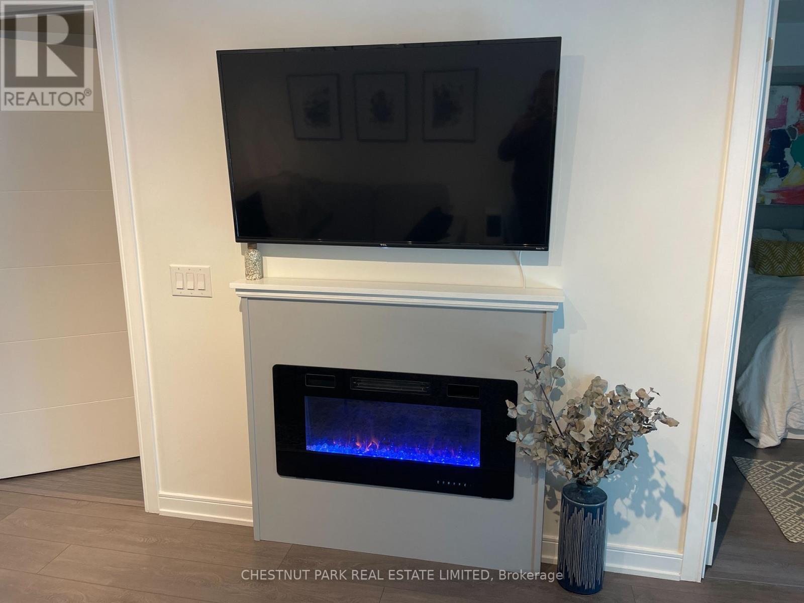 #701 525 ADELAIDE STREET W - 14
