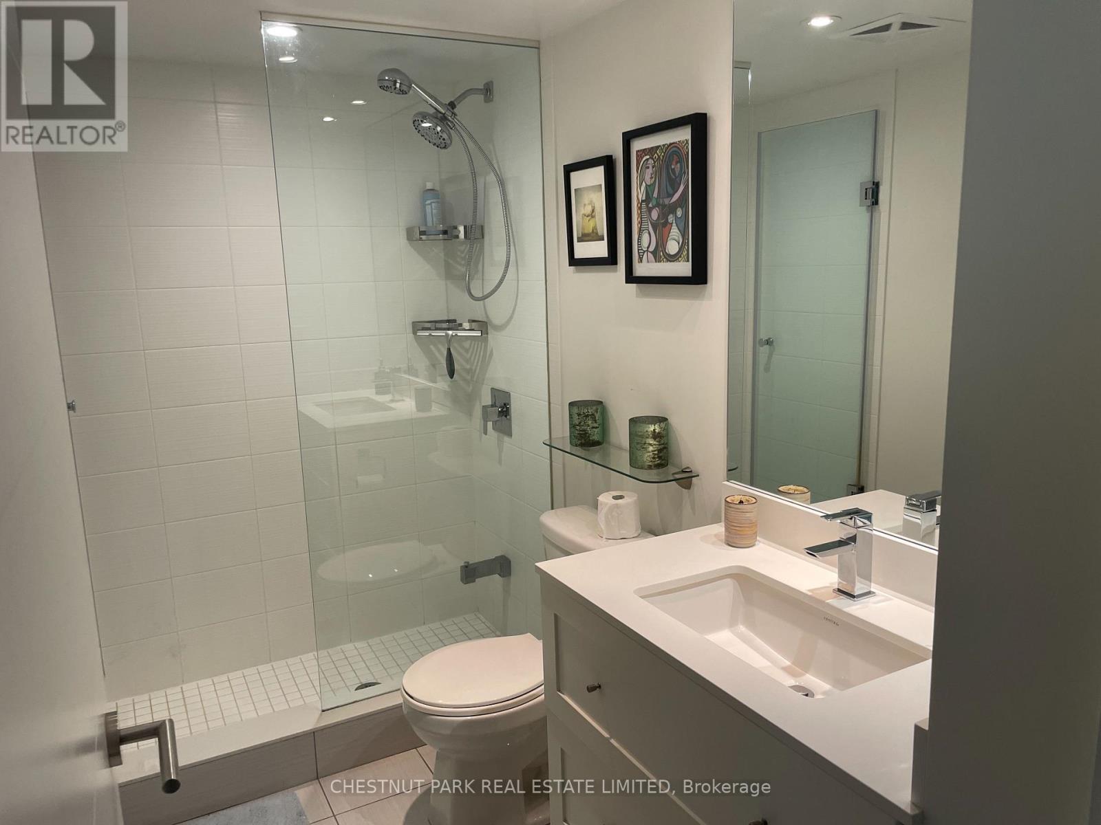 #701 525 ADELAIDE STREET W - 20