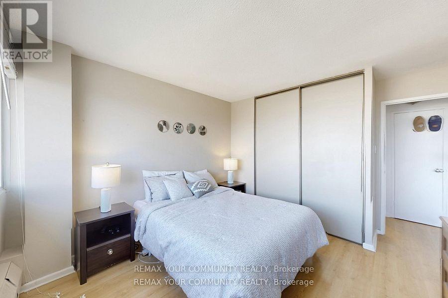 735 Don Mills Rd Road — photo 11