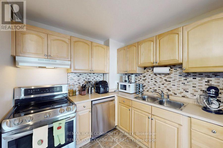 735 Don Mills Rd Road — photo 17