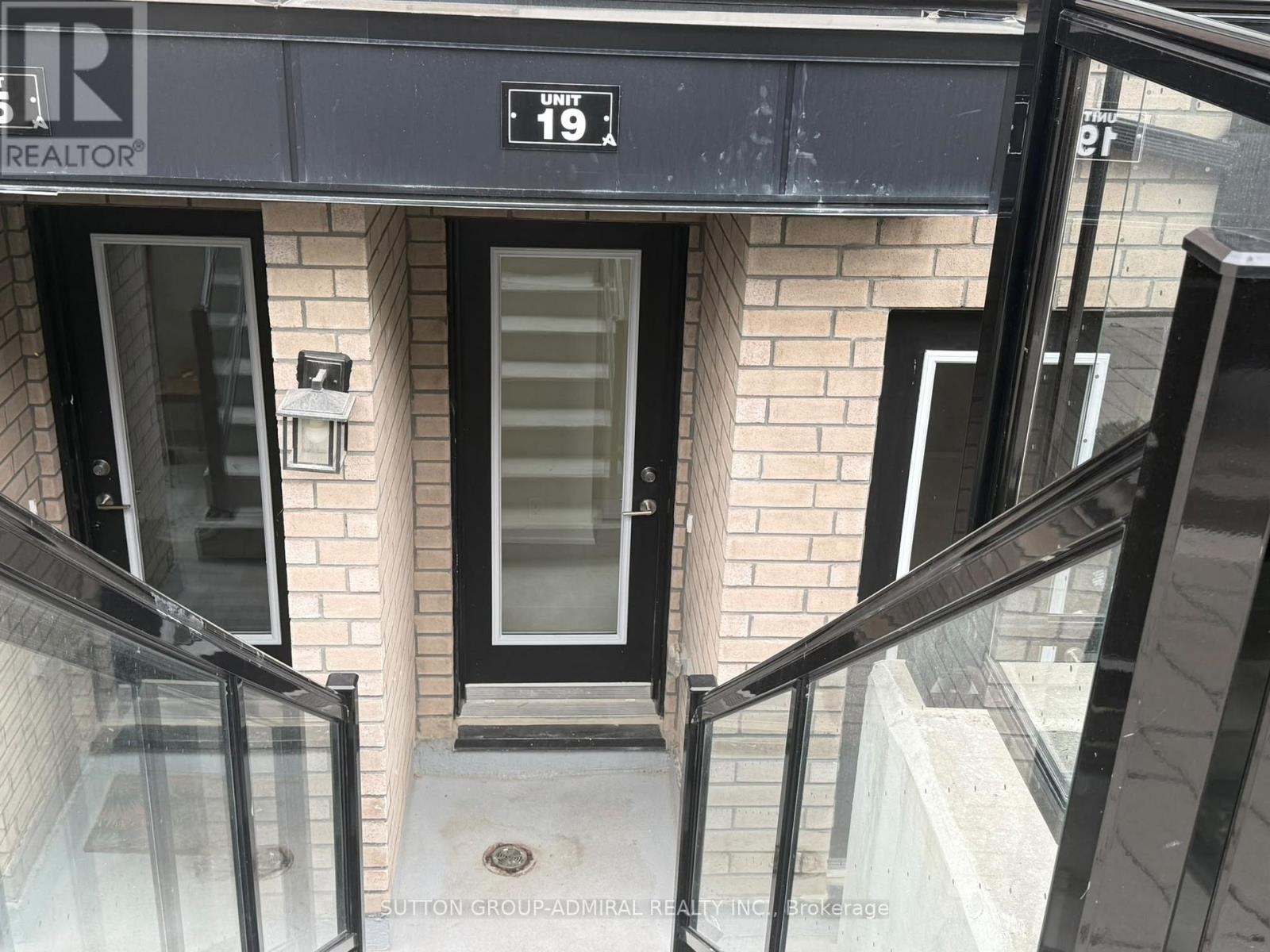 235 Mclevin Avenue — photo 3