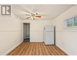 123 Lake Road, Glace Bay, NS B1A2G8 Photo 16