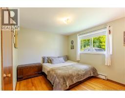 577 Maple Street, photo 11