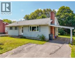 577 Maple Street, photo 2