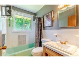 577 Maple Street, photo 20