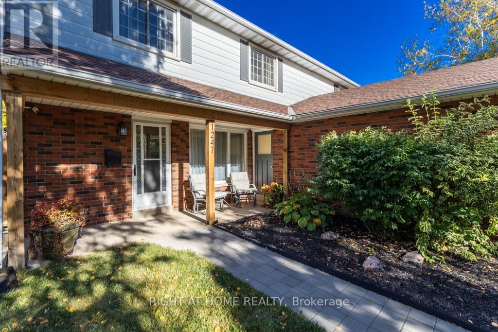 1247 Nottingham Avenue — photo 3