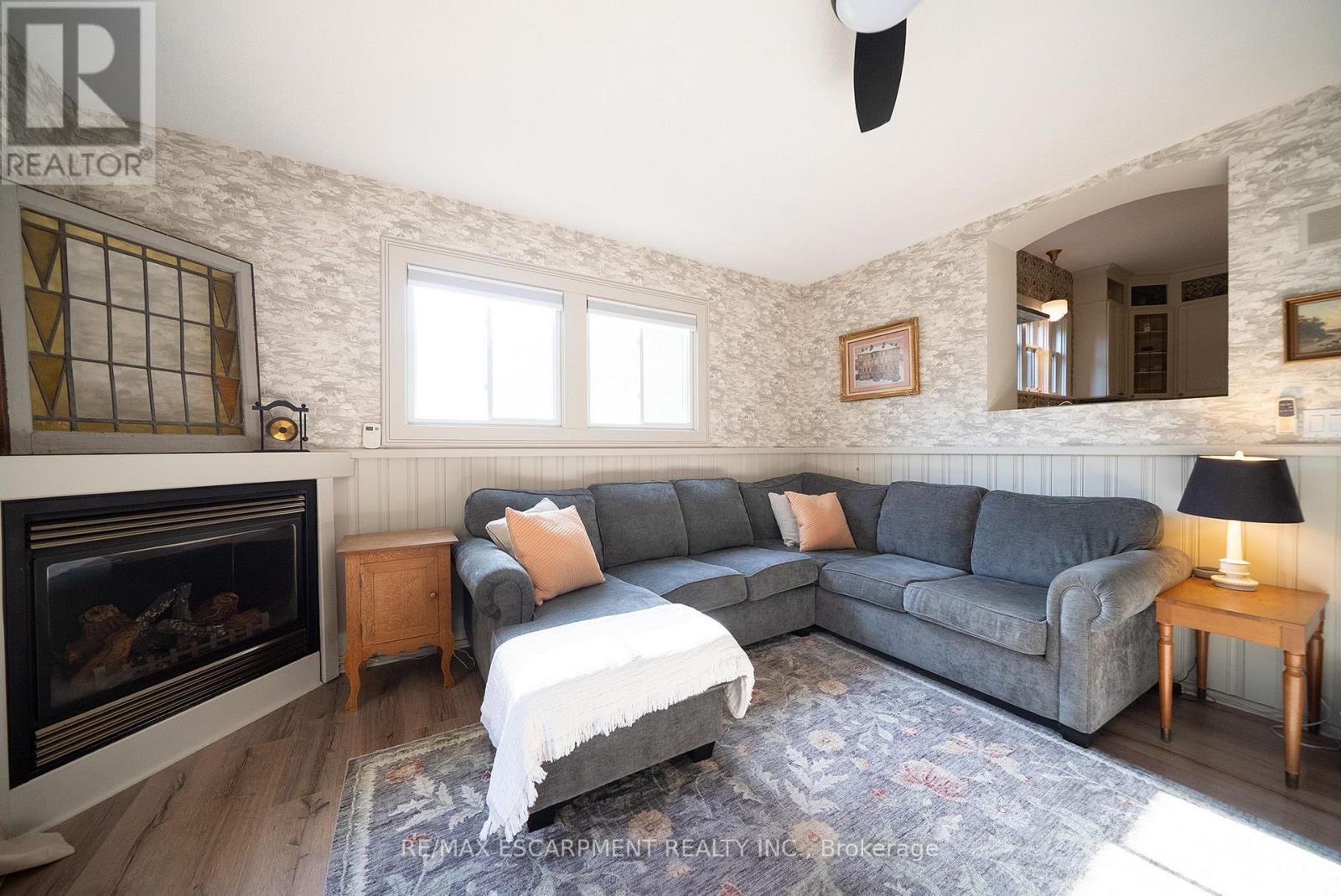 75 Walnut Street, Brant, ON photo 18