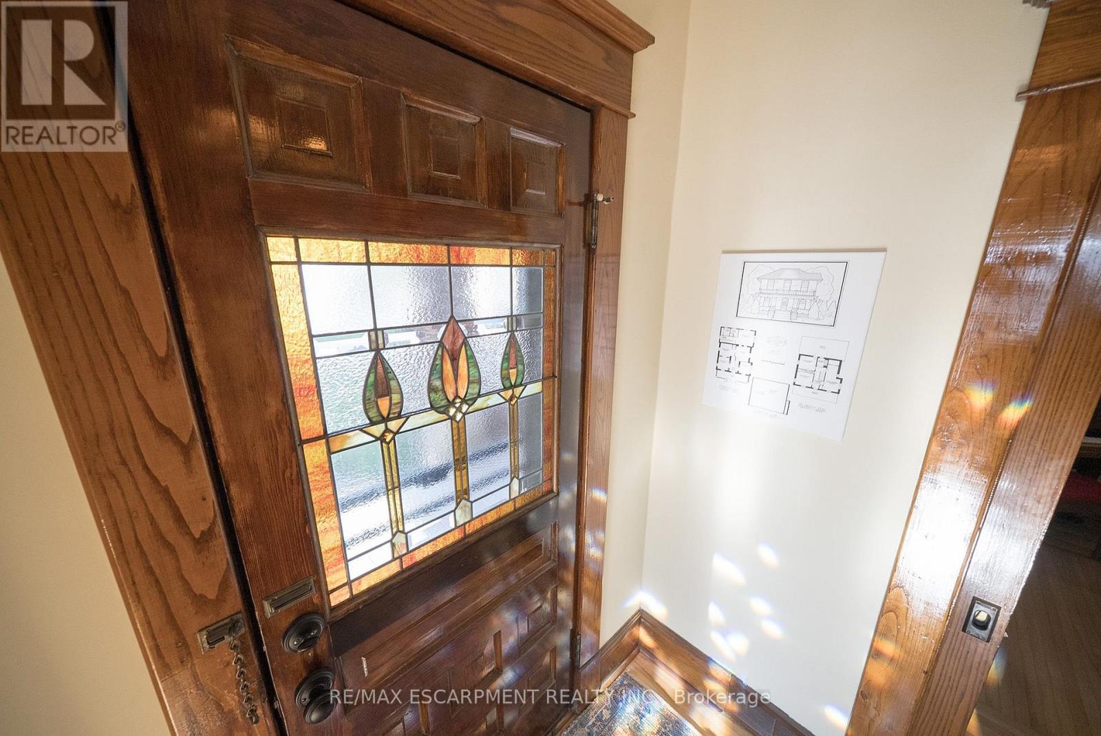 75 Walnut Street, Brant, ON photo 4