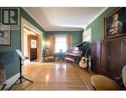 Kitchen - 75 Walnut Street, Brant, ON N3L2J5 Photo 9