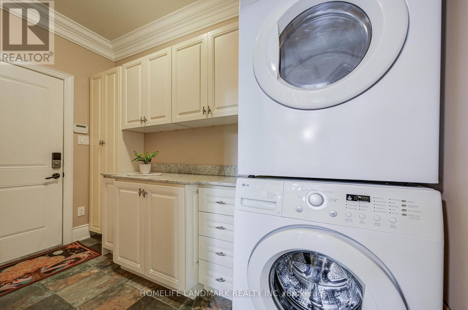 668 Garth Street — photo 17