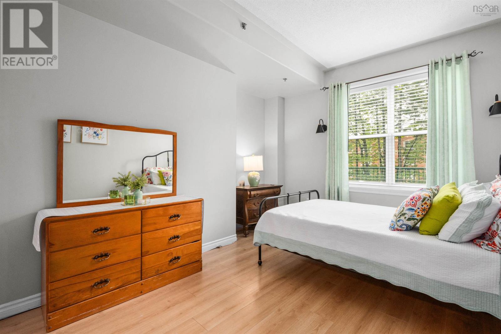 Property 34 of 50 of 106 - 78 Regency Park Drive