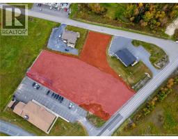 Lot Ouellette Street, photo 2