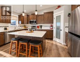 2pc Bathroom - 1118 7 Street W, Barnwell, AB T0K0B0 Photo 10