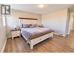 1118 7 Street W, Barnwell, AB T0K0B0 Photo 19