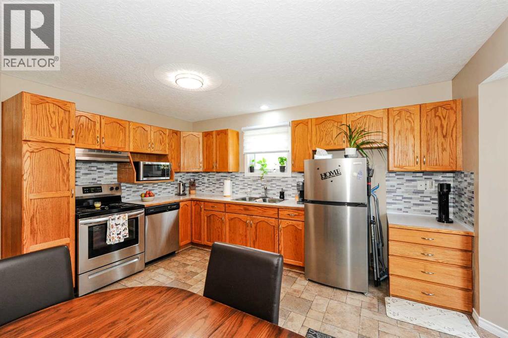 Kitchen with Eating Area