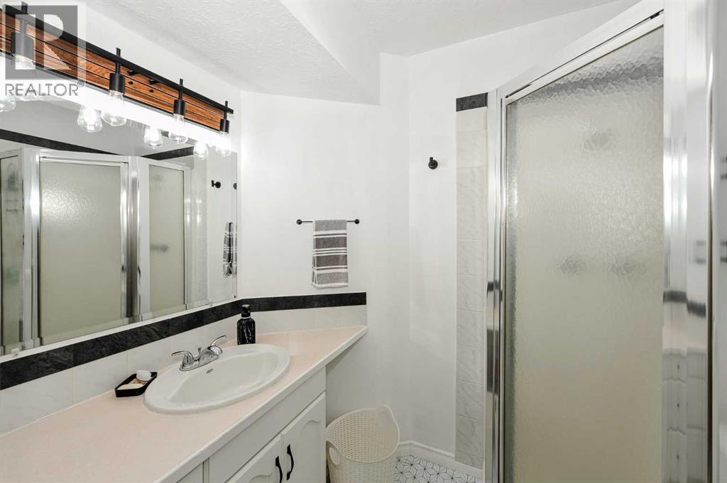 Primary 3 Piece Ensuite