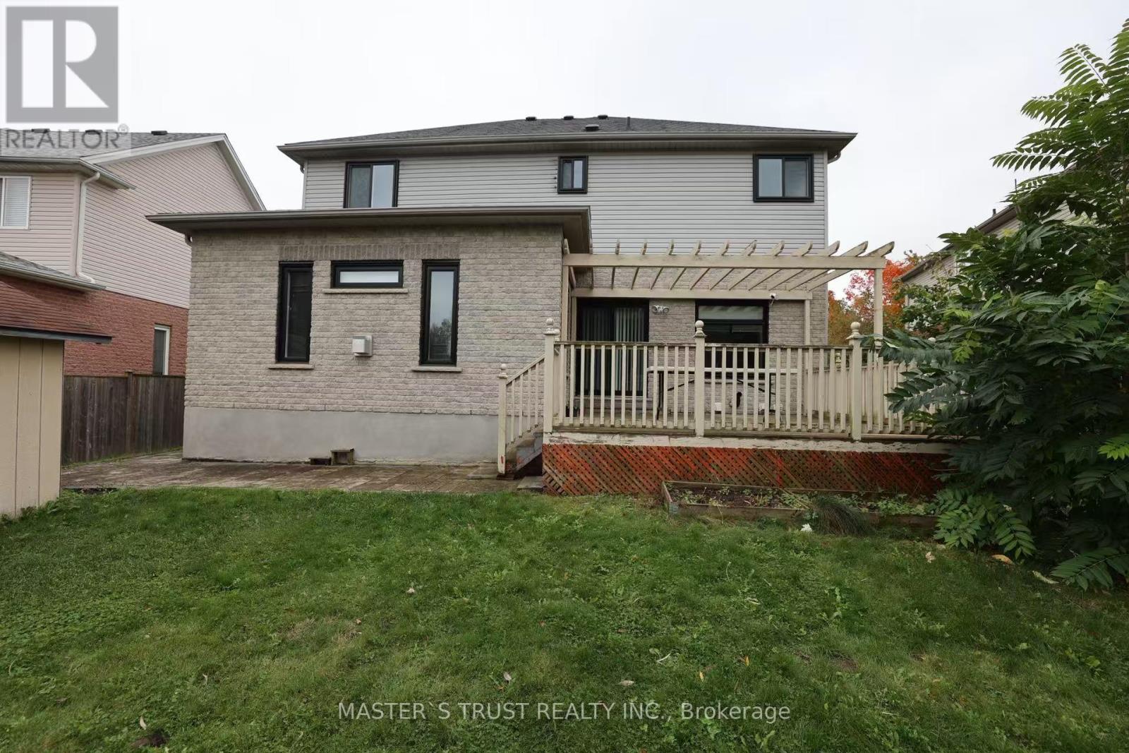 7 WESTRA DRIVE - 31