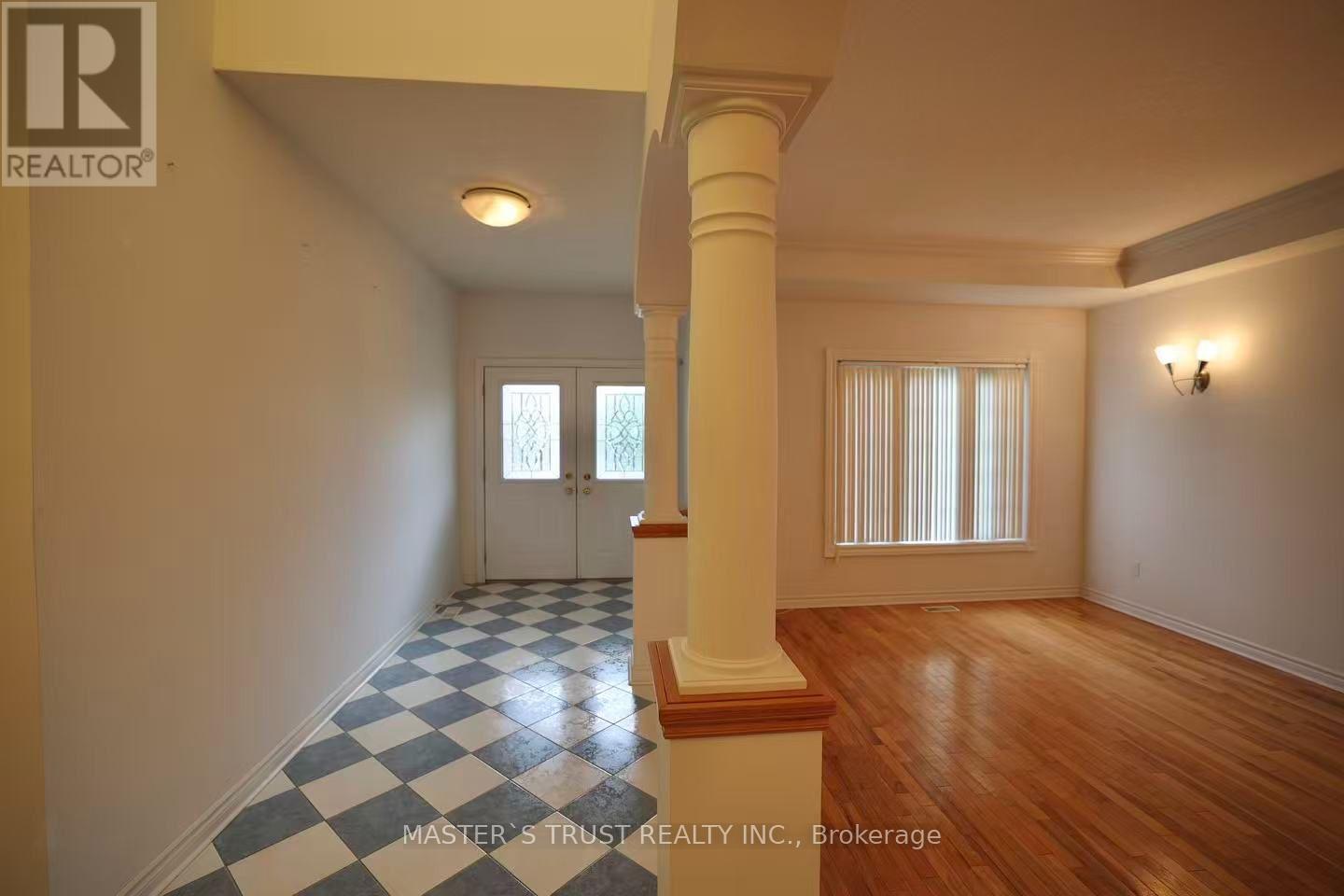 7 WESTRA DRIVE - 10