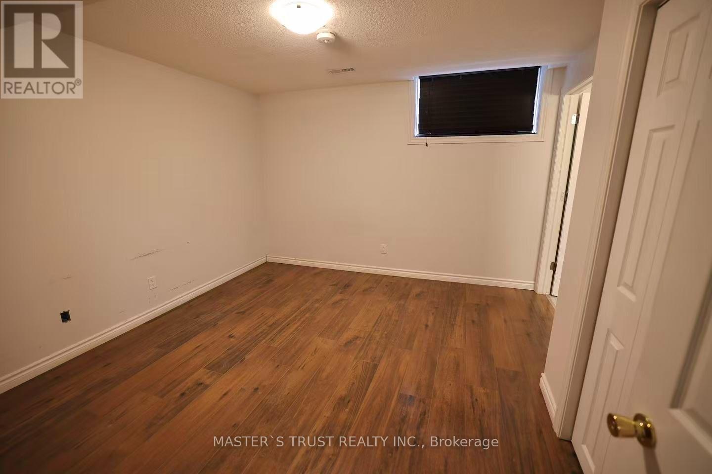 7 WESTRA DRIVE - 28