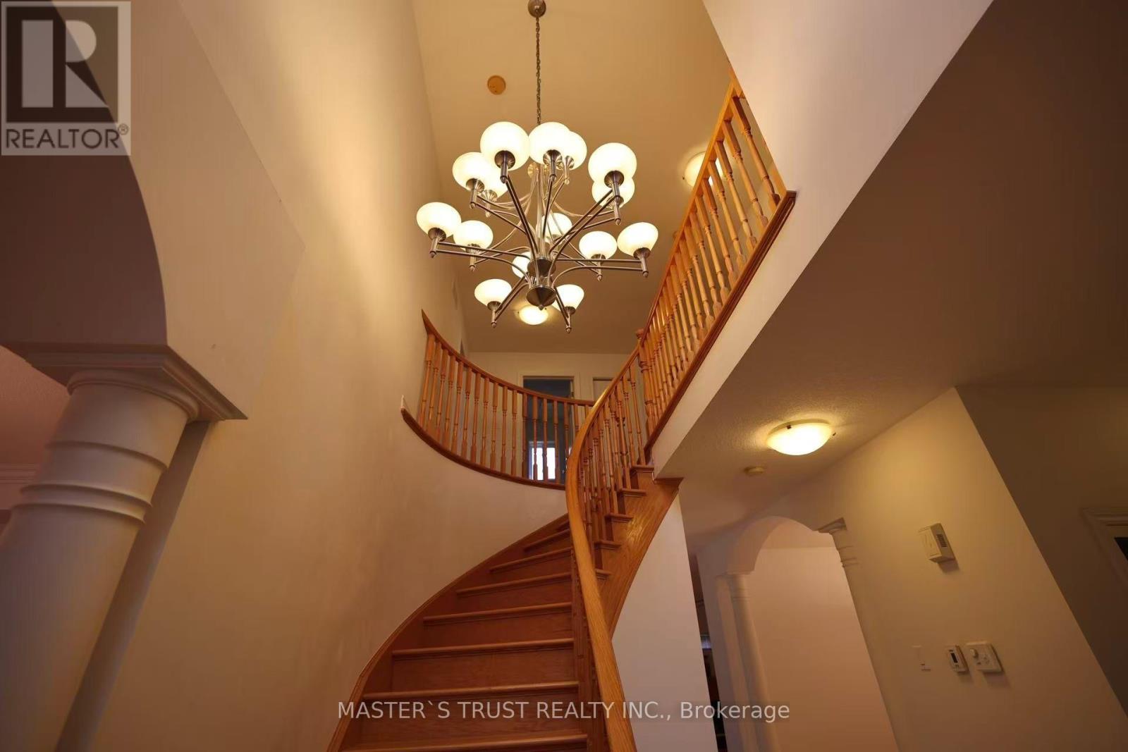 7 WESTRA DRIVE - 8