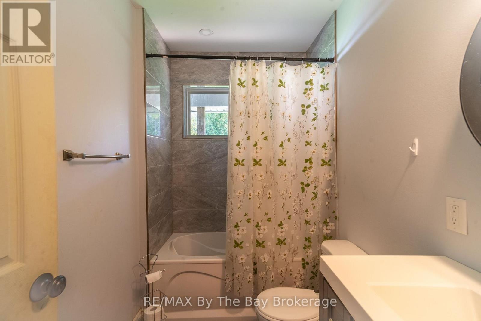 444557 Concession 8 Road — photo 16