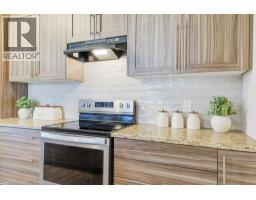155 Thomas Slee Drive Unit# 3a, Kitchener, ON N2P2X5 Photo 18