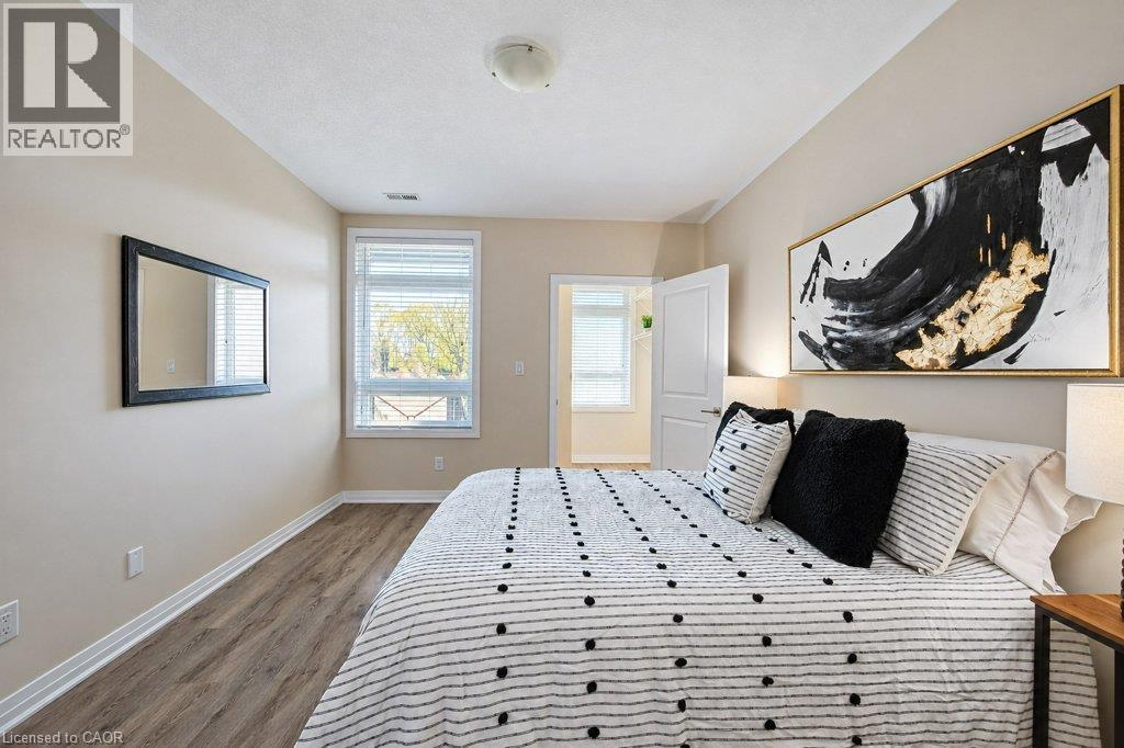 155 Thomas Slee Drive — photo 29