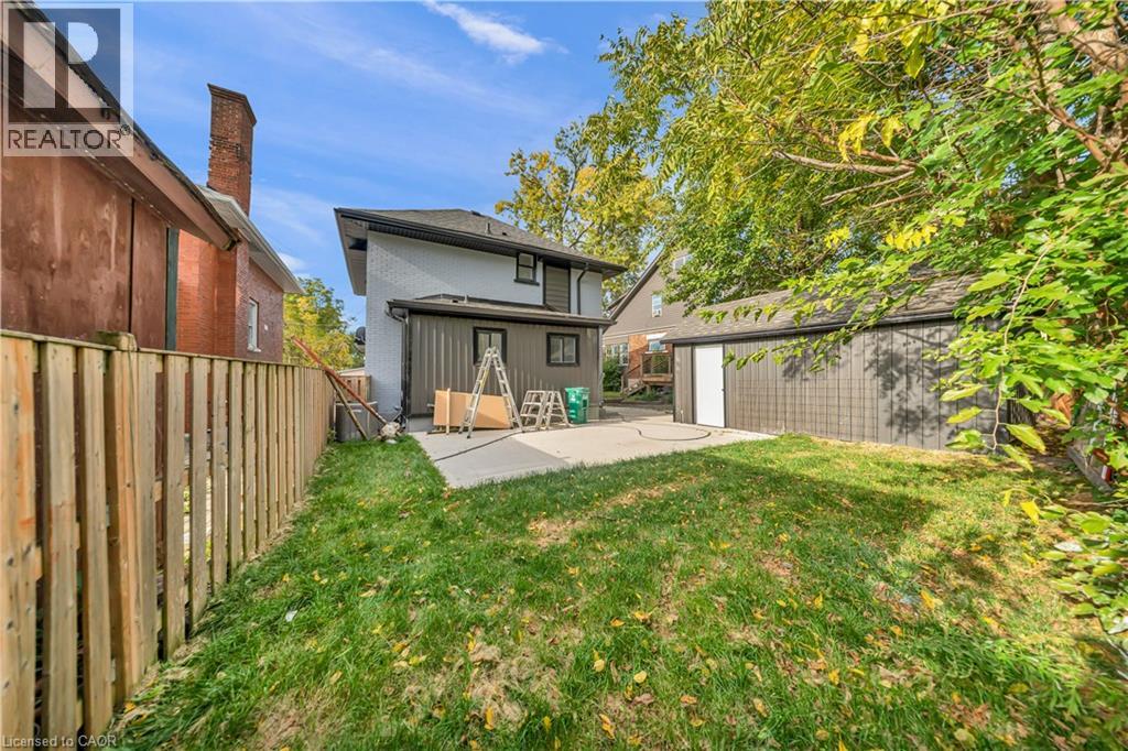 188 Courtland Avenue East — photo 37