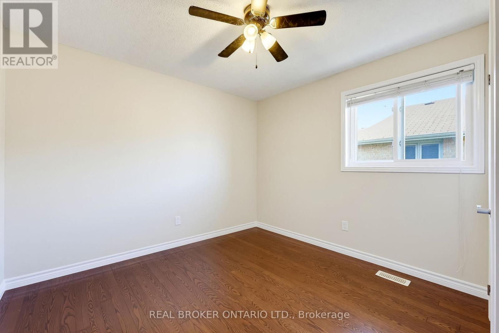 96 Munro Crescent — photo 20