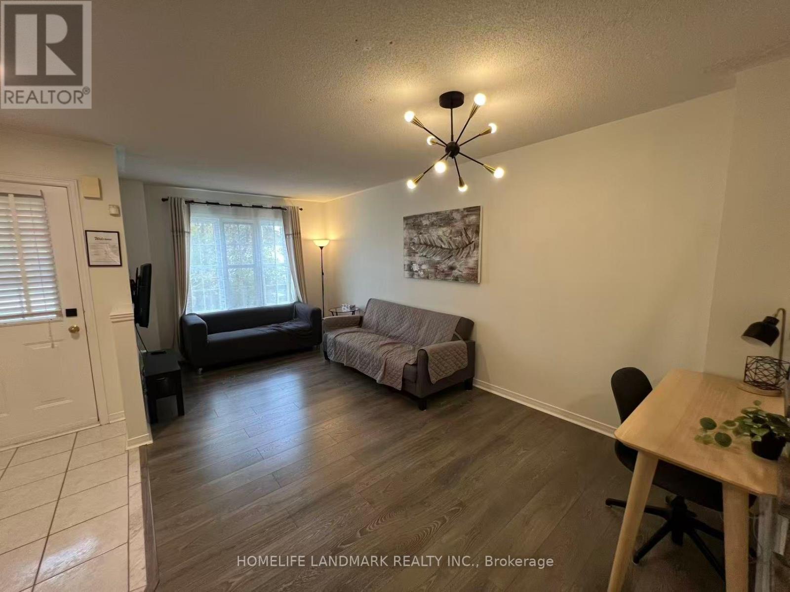 9051 Yonge Street — photo 7