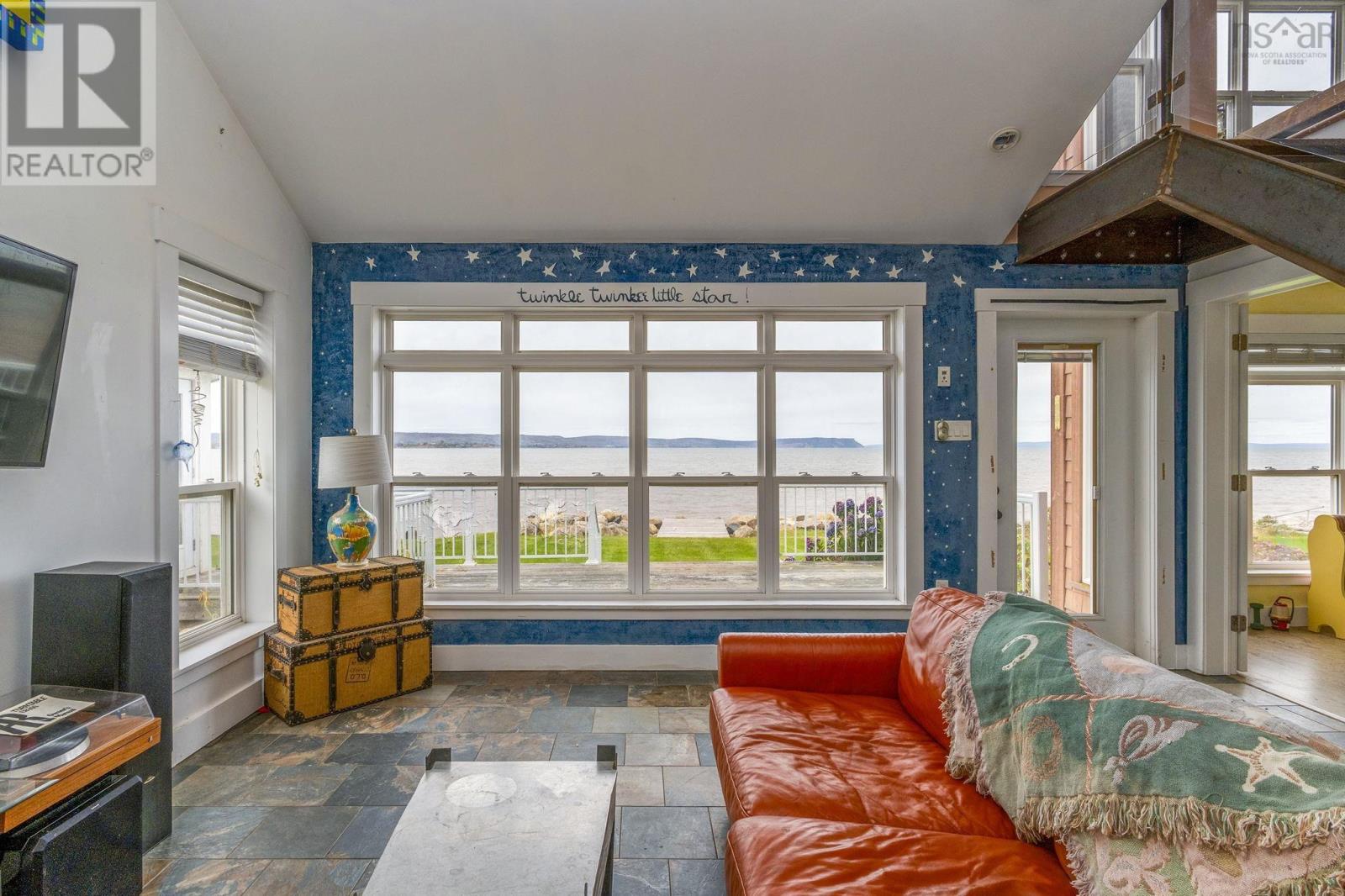 157/161 Beach Row - 12