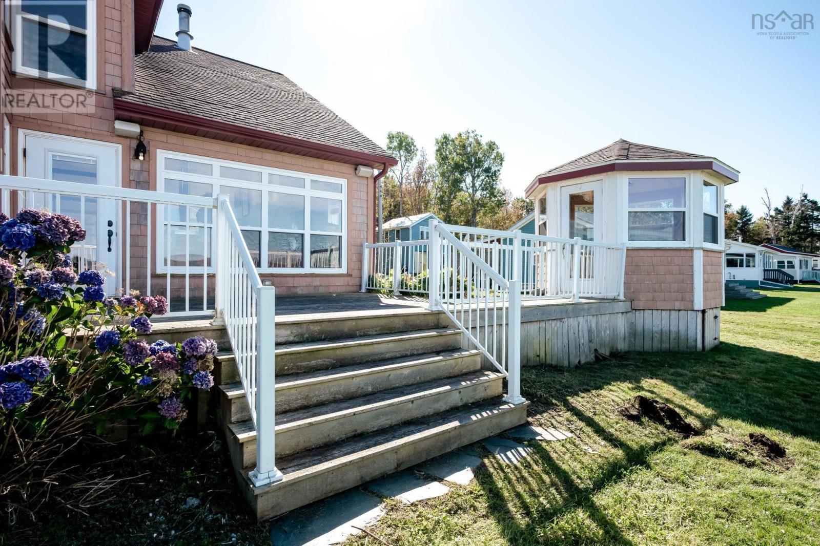 157/161 Beach Row - 32