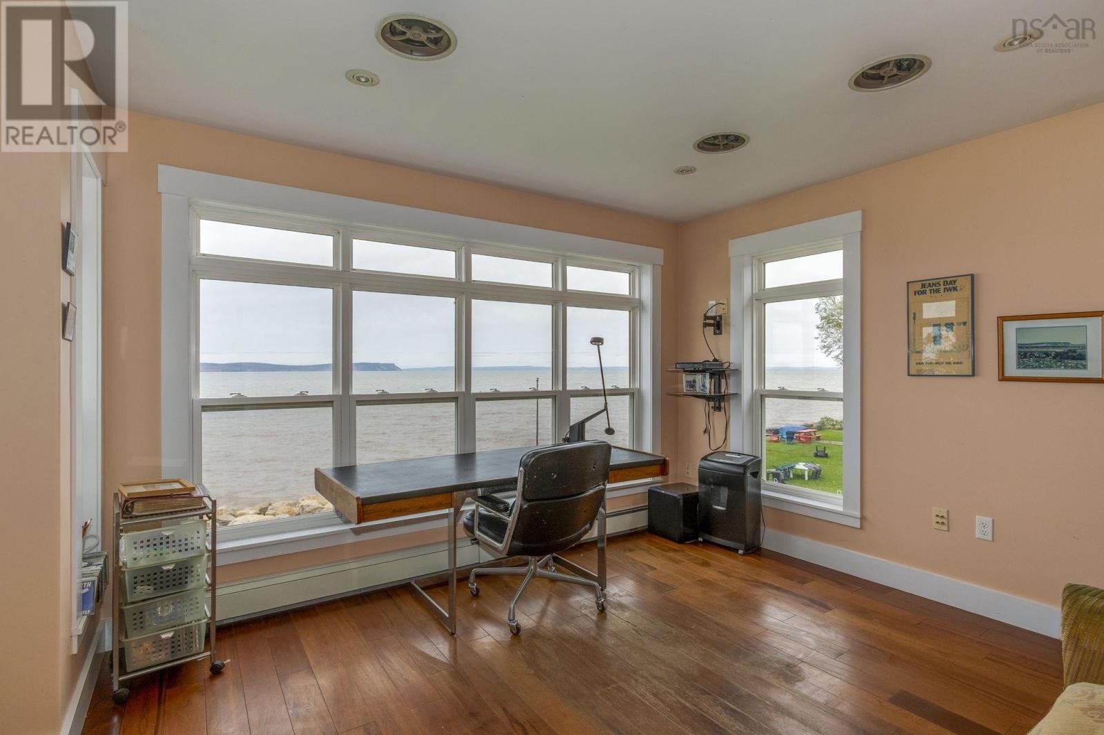 157/161 Beach Row - 21