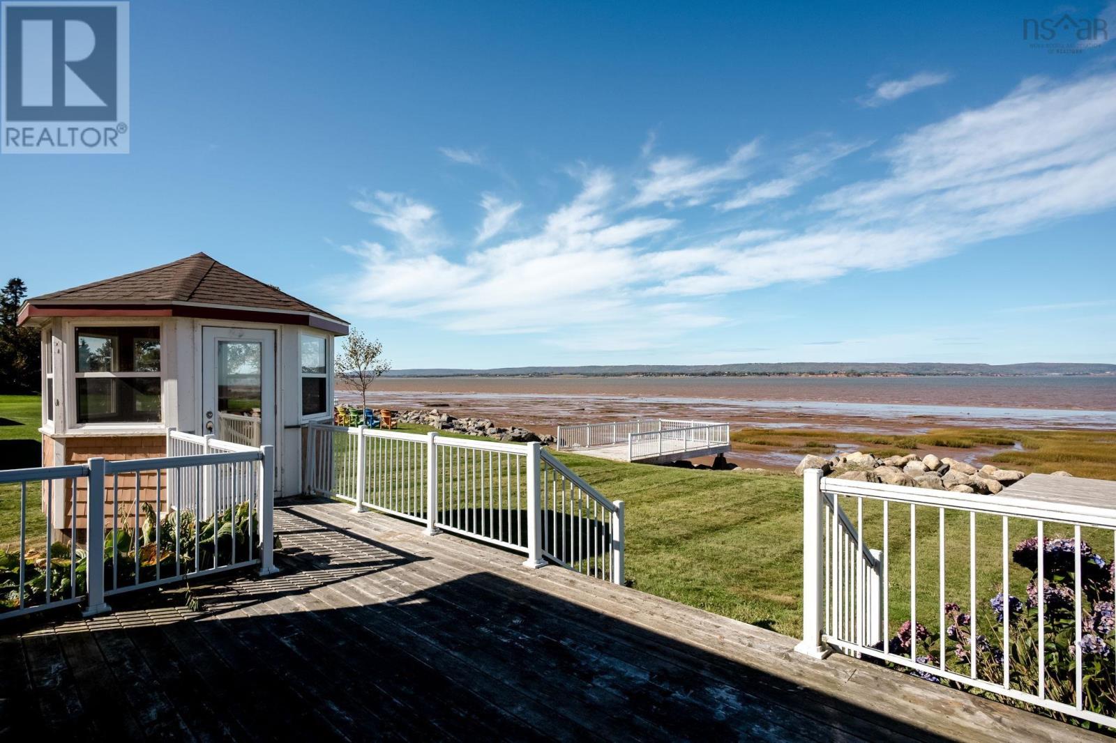 157/161 Beach Row - 34