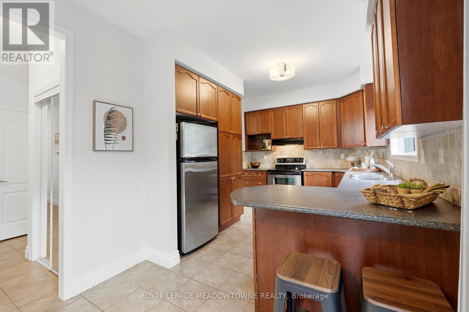 721 Switzer Crescent — photo 15