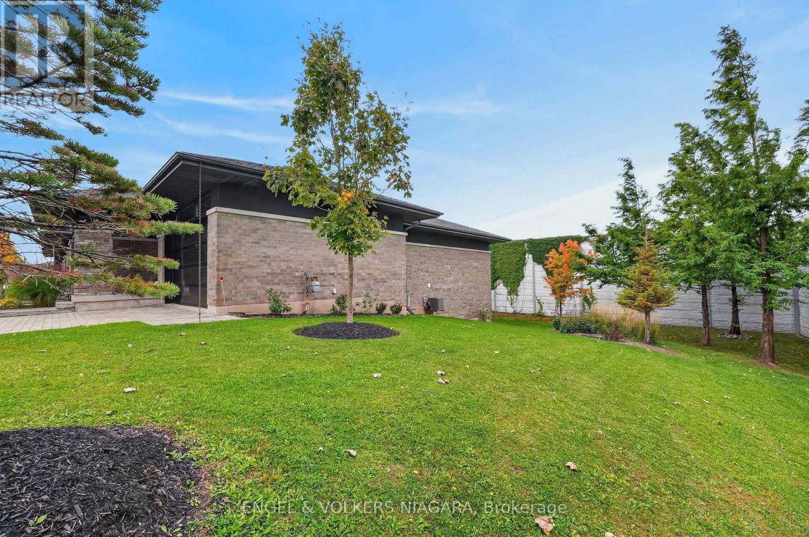 7276 Optimist Lane — photo 38